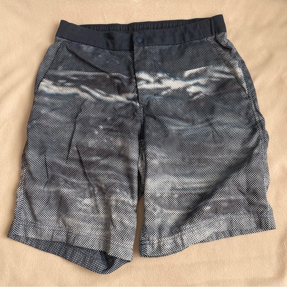 Lululemon Commission Short 9” Mesh - Picture 7 of 8